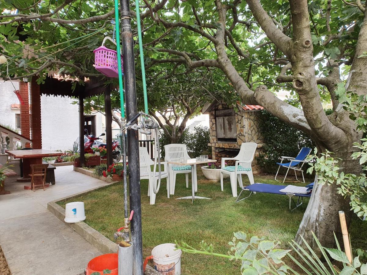 Aenona Sunny Apartment فرسي المظهر الخارجي الصورة