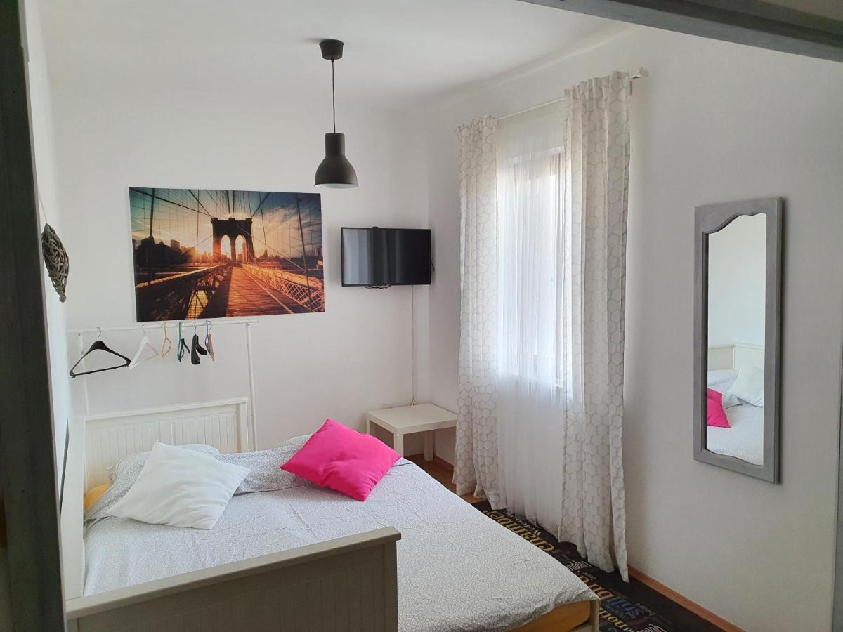 Aenona Sunny Apartment فرسي المظهر الخارجي الصورة