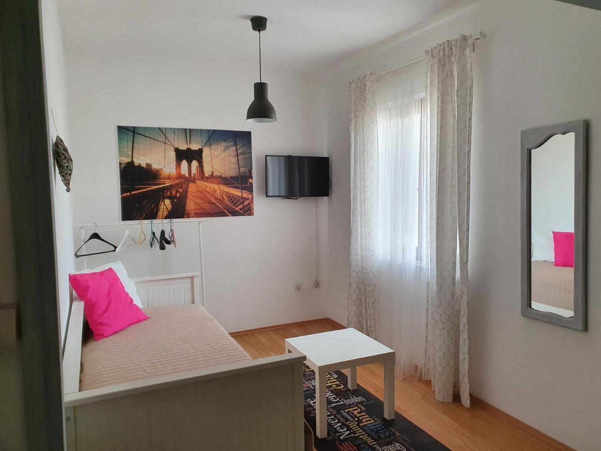 Aenona Sunny Apartment فرسي المظهر الخارجي الصورة