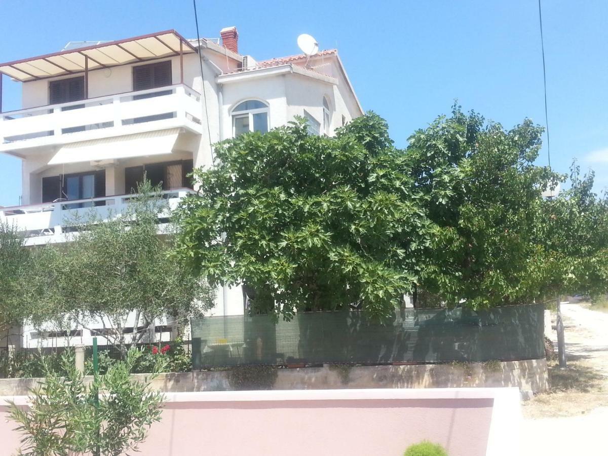 Aenona Sunny Apartment فرسي المظهر الخارجي الصورة